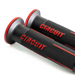 MANOPLA CIRCUIT (PAR) - SPEED EVERYDAY - PRETA E VERMELHA - KAWASAKI Z 1000 2003 A 2020; HONDA CB 1000 2008 A 2024; YAMAHA MT-03 2016 A 2024